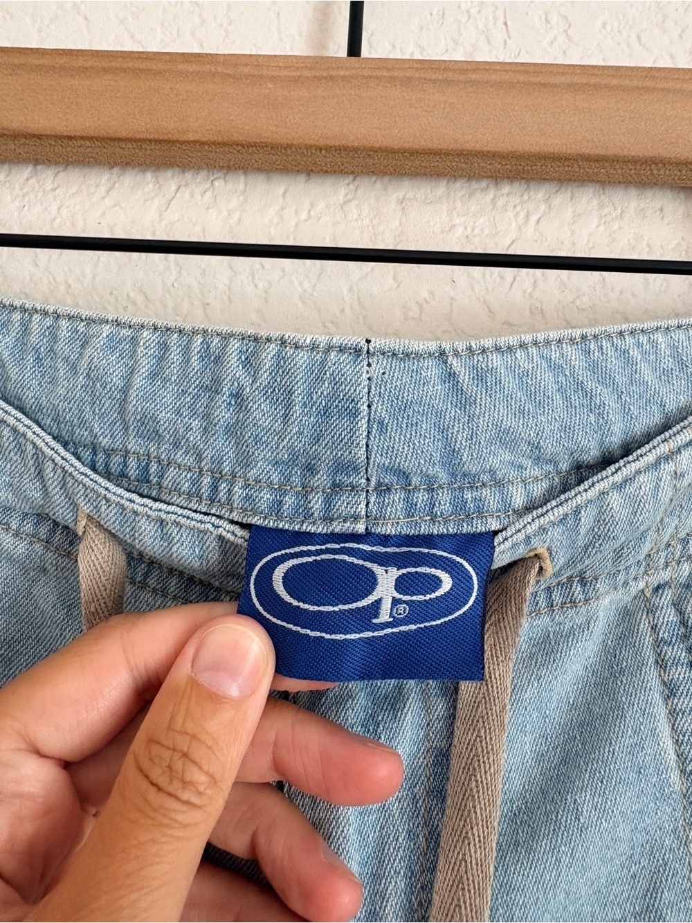 Vintage OP Ocean Pacific 90s Light Wash Cropped Drawstring Cropped Capri Denim - Picture 4 of 9